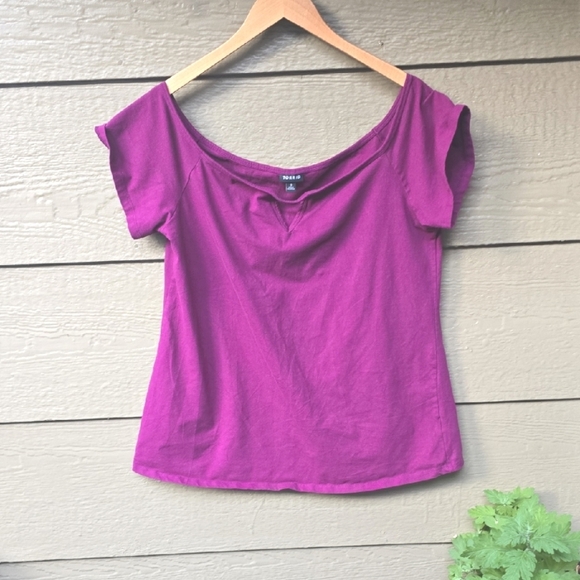 Torrid Foxy Berry Cut Out Off Shoulder Tee 3x - Picture 5 of 13